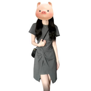 Falda Corta para Mujer, Talla Pequeña, Color Gris, Corte en A, Cintura Natural, Cuello Redondo, Asimétrica, Transpirable, para Uso Diario, Verano 2025, Nuevo Estilo - Product Image 2