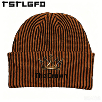 Gorro de punto tie-dye con logo personalizado, venta al por mayor, gorro de invierno bordado con tela suave, gorra estilo streetwear, fabricante de gorros tipo skull cap