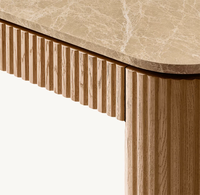 Table console en chêne cannelé de style moderne et organique avec plateau en pierre naturelle, table d'entrée ou de canapé pour hôtel de charme, hall d'entrée ou salon