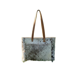 Sac fourre-tout en cuir de vachette pour femme, sac à main élégant et tendance, sac à bandoulière quotidien imperméable avec fermeture éclair et broderie en coton - Product Image 1