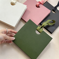 Sacs cadeaux personnalisés de luxe avec poignée en ruban, pour bijoux, cosmétiques, parfums, cadeaux de mariage, sacs en papier kraft couleur unie