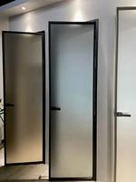 Pintu Ayun Kaca Aluminium Berengsel Minimalis Fitur Soft Close Kaca Tempered Desain Prancis untuk Interior Rumah Sakit dan Kantor