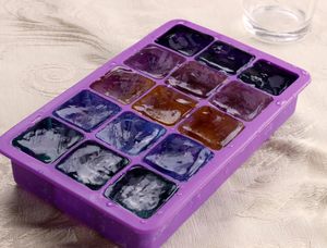 Elbee Home Lot de <span class=keywords><strong>2</strong></span> moules à glaçons en silicone violet écologique Plateau flexible de 15 cubes de glace à whisky réutilisable de qualité alimentaire sans BPA - Product Image 5