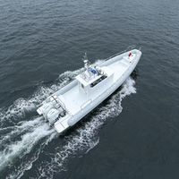 Bateau semi-rigide gonflable de transport de passagers pour patrouille offshore, certifié CE, avec cabine de conduite en fibre de verre 1200, coque en V profond