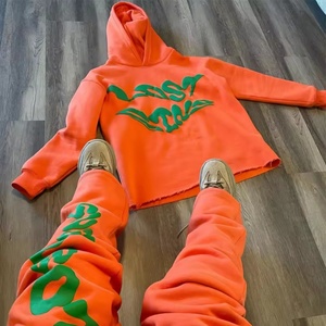 Conjunto de Sudadera con Capucha y Pantalones Deportivos Holgados de 420 Gsm, Diseño Personalizado ODM, Estilo Desgastado, Fabricante de Chándales con Estampado Puff para Hombre - Product Image 2