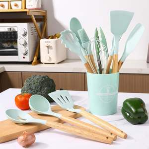 Ustensiles de cuisine en silicone de style nordique, ensemble de 12 pièces avec manche en bois et logo imprimé - Passe au lave-vaisselle - Product Image 5
