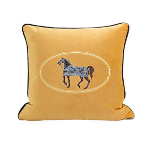 कढ़ाई घोड़े सोफे कुशन होमस्टे तकिया हेडबोर्ड कढ़ाई बैकरेस्ट मॉडल कमरे सजावट तकिया - Product Image 1