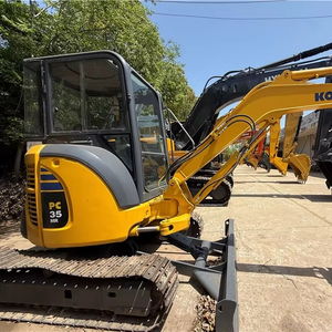 Mini-pelleteuse Komatsu PC35MR d'occasion Petite pelleteuse de 4 tonnes pour l'agriculture avec pompe de boîte de vitesses à moteur à godet - Product Image 1
