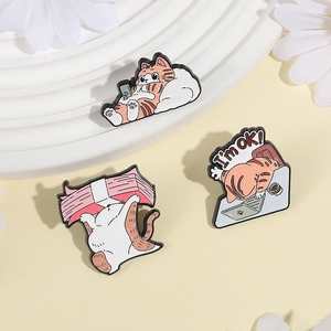 Pin de Esmalte con Frases de Humor para el Trabajo de Oficina: 'Estoy Bien', 'Compañero de Trabajo de Apoyo Emocional', '<span class=keywords><strong>No</strong></span> Sé Qué Estoy Haciendo', 'Pin de Perro de Trabajo' - Product Image 2