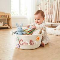 Cesta de Armazenamento para Bebê com Nome Bordado Personalizado, Cesto de Brinquedos em Corda de Algodão, Decoração Boho Colorida para Quarto de Bebê, Presente para Chá de Bebê