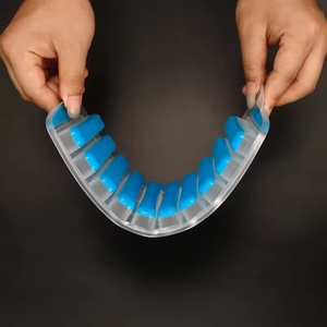 Molde de silicona sin BPA para cubitos de hielo con forma de cuerda, bandeja delgada para palitos de helado con tapa - Product Image 3