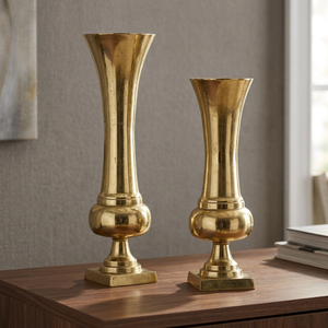 Juego de 2 Jarrones Modernos de Metal de Zinc en Dorado Cepillado, Hechos a Mano - Elegante Centro de Mesa para Bodas por Indian Home Crafts - Product Image 3