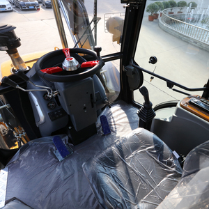 รถแบคโฮล้อเดอร์ลดราคาพิเศษ 2.5 ตัน ขับเคลื่อน 4 ล้อ เครื่องยนต์ยูโร 5 พร้อมความสามารถขุดลึกสูง เหมาะสำหรับงานเหมือง ก่อสร้าง และงานดิน - Product Image 5