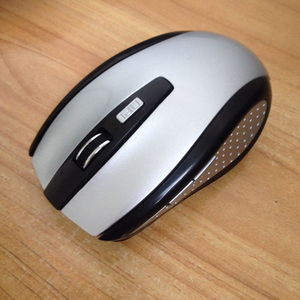 Souris optique sans fil RGB 7500, prix spécial de vente en gros, fabricant de traduction professionnel, vente chaude en e-commerce - Product Image 3