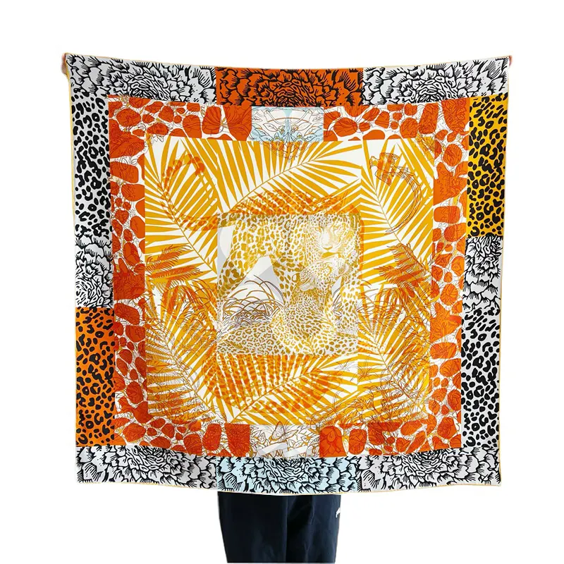 Usine belle conception léopard double face imprimé 90*90 cm 100% foulard carré en soie en vente peut fabriquer une écharpe imprimée personnalisée