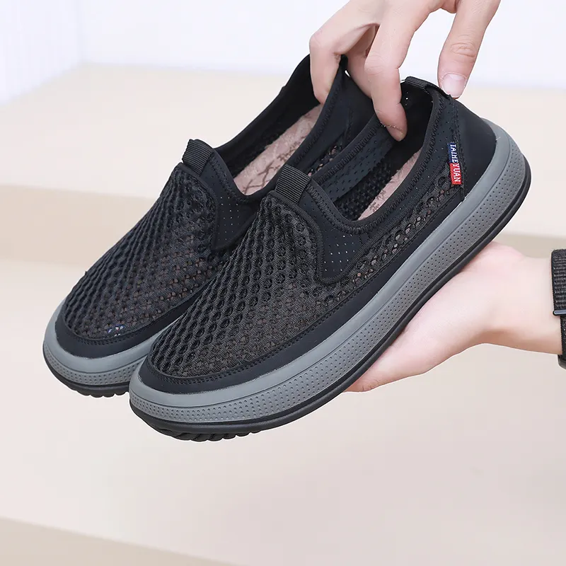 2024-Summer New Old Beijing Cloth Shoes Men Mesh Shoes Soft Sole Anti slip Breathable Lightweight Casual flat one-step Dad