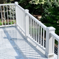 Rampe d'escalier de balcon extérieure en alliage d'aluminium blanc, design contemporain de luxe, à lattes, installation DIY pour villa moderne - Résistance à l'eau et à la rouille