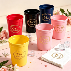 Vaso de Plástico Desechable Clásico Premium para Postre, con Base Dorada Brillante, Ecológico, Resistente, de 20 oz, para Bodas y Fiestas, con Servilleta - Product Image 1