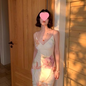 Robe élégante à imprimé floral de style français, col en V, taille naturelle, robe de soirée décontractée, respirante - Product Image 2