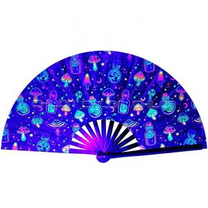 Abanico de mano de bambú con logotipo grabado Arte popular portátil pintado Favores de fiesta de boda Regalo de promoción de devolución con diseño personalizable - Product Image 2