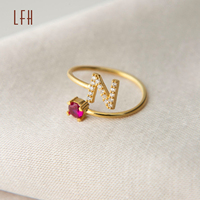 Bijoux de lettre initiale en or 18 carats véritable Bague de naissance CZ délicate Bague de mois de naissance Bague personnalisée en or véritable 18 carats
