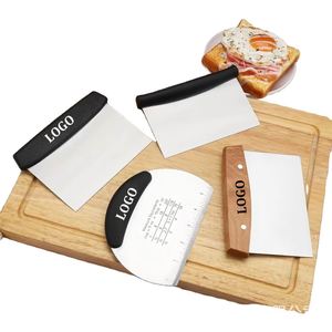 Grattoir et hachoir à pâte multifonction en acier inoxydable avec logo personnalisé imprimé, manche en bois, fabriqué en Chine, autres marques - Product Image 1