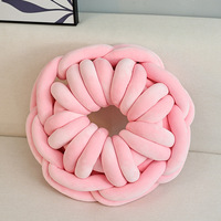 Nouveau coussin de tricot créatif d'oreiller de noeud simple moderne avec décor à la maison en acrylique doux pour la peau ou jouet en peluche