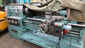 เครื่องกลึงโลหะ CW6180 W6280 แบบแมนนวล ขนาดใหญ่ อเนกประสงค์ แนวนอน สำหรับงานขนาดกลาง มอเตอร์แกนหมุน 5.5 กิโลวัตต์ เส้นผ่านศูนย์กลางแกนหมุนสูงสุด 400 มม. - Product Image 5