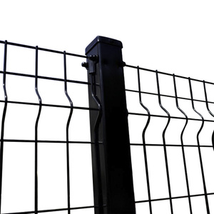 سياج منحني ثلاثي الأبعاد للمزارع مطلي بالبي في سي سياج معدني منحني ثلاثي الأبعاد شبكة أسلاك ملحومة لوحة سياج للحدائق - Product Image 1