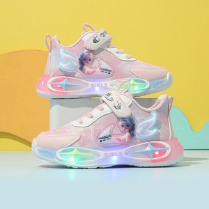 Collezione Primavera Autunno 2025 Nuove <span class=keywords><strong>Scarpe</strong></span> Casual per Bambine <span class=keywords><strong>con</strong></span> <span class=keywords><strong>Luci</strong></span> Luminose, Design Cartoon alla Moda, Slip-On <span class=keywords><strong>con</strong></span> Tomaia in Rete e Suola in PVC, 1-6 Anni - Product Image 6