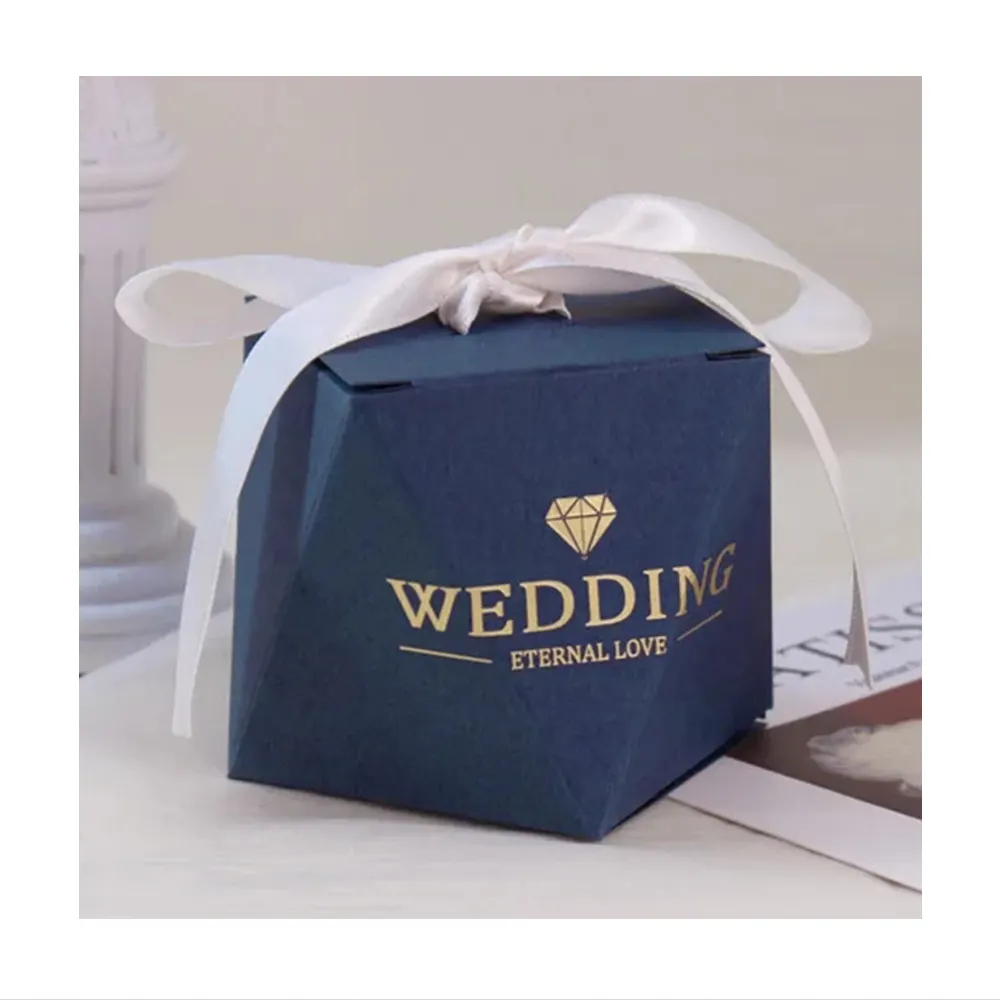 結婚式の装飾に適したリボンパールメタルペンダント付きの新しいブルーキャンディーボックスチョコレートギフト紙梱包箱
