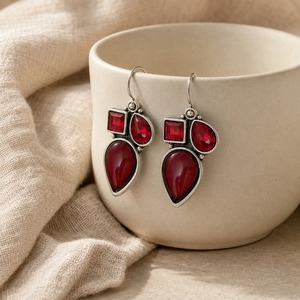 Orecchini vintage in cristallo bordeaux, accessori regalo per feste di matrimonio per donne e spose - Product Image 3