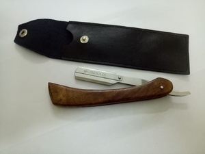 Elegant Wooden Handle Straight Cut Throat Razor with Stylish Leather <b>Pouch</b> - Product Image 2