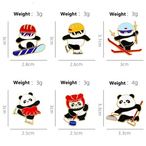 Broche Mignonne de Dessin Animé, Panda de Dessin Animé, <span class=keywords><strong>Ski</strong></span>, Hockey sur Glace, Souvenirs, Badge Exquis et Adorable - Product Image 5