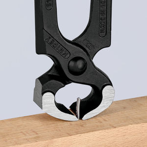 คีมตีตะปูเคลือบพลาสติกสีดำ KNIPEX 51 01 210 SB ขนาด 210 มม. - Product Image 3