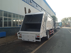Camion compacteur de déchets ISUZU 14CBM avec chargeur arrière, prix d'usine, à <span class=keywords><strong>vendre</strong></span> - Product Image 2