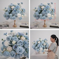 Centre de table de haute qualité en fleurs artificielles en soie pour la décoration de mariage et de fête