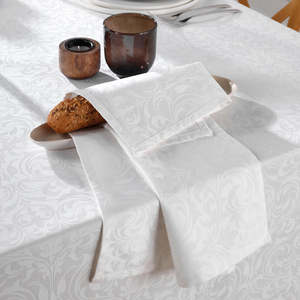 Serviette de table en polyester jacquard avec motif floral damassé tissé et bordure ourlée pour les projets de distribution hôtelière - Product Image 1