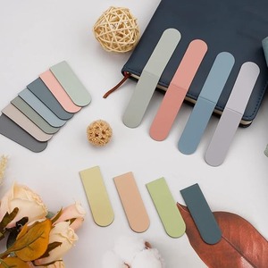 <span class=keywords><strong>Marque</strong></span>-pages magnétiques en cuir PU personnalisés, colorés et multifonctionnels - Cadeaux mignons pour les enseignants et les amoureux des livres - Product Image 4