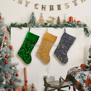 Gepersonaliseerde Groene Grijze Gouden Satijnen Voering Kerstsokken Met Parelmoer Blad Ontwerp Vakantie Benodigdheden Hcd 25011abc - Product Image 4