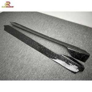 Jupes latérales en fibre de carbone forgée effet brillant style Vorstein pour Lamborghini Huracan LP580 LP610 2014-2018 – Kits carrosserie carbone, pièces automobiles - Product Image 4