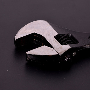 ประแจปรับได้อุตสาหกรรม ขนาด 200 มม. ปากฟันเลื่อย เหล็ก 45 เกรด หน่วยวัดแบบอิมพีเรียล นิ้ว ผลิตจากการตีขึ้นรูป ชุบเคลือบด้วยไฟฟ้า - Product Image 3