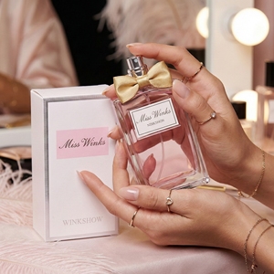 Manufactory OEM Perfume <b>Bottle</b> with Box Romantic Floral Everyday Commute Eau De Toilette with a Clean Rose Scent Women's Perfume - Product Image 1