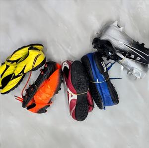 Chaussures de football d'occasion, chaussures de seconde main, marque indienne, vente de liquidation d'usine, chaussures usagées - Product Image 5