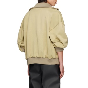 เสื้อแจ็คเก็ตผู้ชายดีไซน์เนอร์สุดหรูสำหรับขี่มอเตอร์ไซค์ แบบซิปสองทาง แจ็คเก็ตบอมเบอร์ลำลองสไตล์วาร์ซิตี้ สีเบจลายทาง สำหรับผู้ชาย - Product Image 3