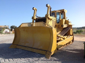 Bulldozer Usado D5K con Capacidad de Empuje de 3M3, 5000KG de Momento de Carga, Buen Rendimiento - Product Image 3