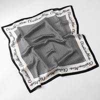 Foulard en Soie de Luxe Élégant pour Femme, Foulards Fins en Satin de Soie pour l'Été 70*70CM, Foulard de Tête en Soie pour Femme, Vente en Gros