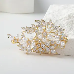 Luxury Gold Rhinestone Crystal Flower Brooches Women Wedding Bridal Party Brooch Pins