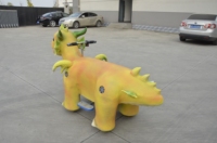 Modèle de scooter animatronique électrique personnalisé à monnayeur pour enfants, en forme de dinosaure, pour parcs d'attractions et centres commerciaux