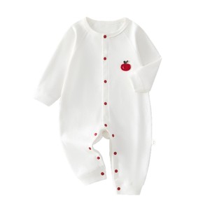 Combinaison pour bébé en coton pur à manches longues unisexe avec broderie pomme, à porter au printemps et en automne - Product Image 5